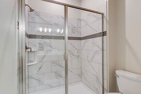 Champions Gate 6 Bedroom Villa by RedAwning