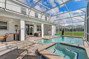 Champions Gate 6 Bedroom Villa by RedAwning