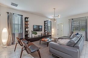 Champions Gate 6 Bedroom Villa by RedAwning