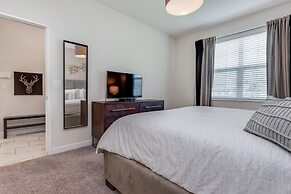 Champions Gate 6 Bedroom Villa by RedAwning