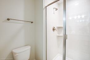 High End Champions Gate Golf Course 4 Bedroom Townhouse by RedAwning