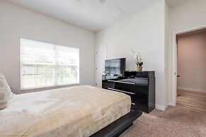 High End Champions Gate Golf Course 4 Bedroom Townhouse by RedAwning