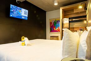 The People Paris Marais