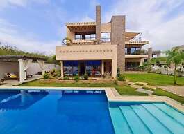 Stay.Plus Diani Luxurious Villa
