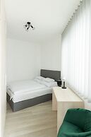 Párizs Garden Apartments