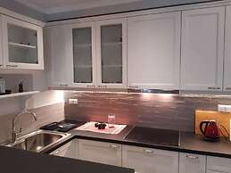 The Elegant Summer House