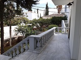 The Elegant Summer House