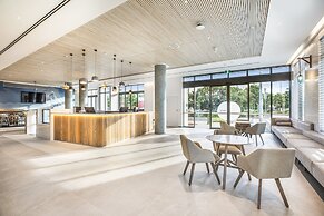 Holiday Inn Express & Suites Sunshine Coast by IHG