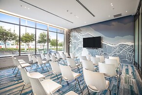 Holiday Inn Express & Suites Sunshine Coast by IHG