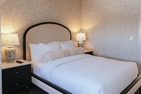 Hotel Thaxter