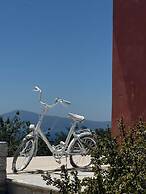 Rustic Hill Private Pool Suites