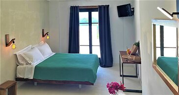 Rustic Hill Private Pool Suites