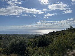 Rustic Hill Private Pool Suites