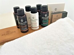 Rustic Hill Private Pool Suites