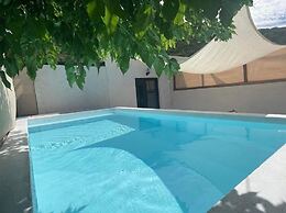 Rustic Hill Private Pool Suites