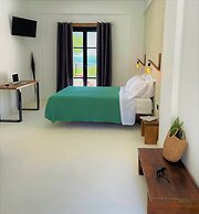 Rustic Hill Private Pool Suites