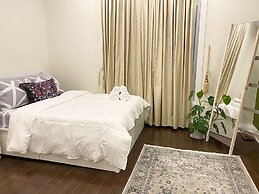 Dazzling Home Next to Beach & Go Station