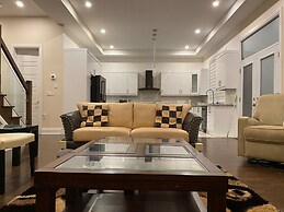 Dazzling Home Next to Beach & Go Station