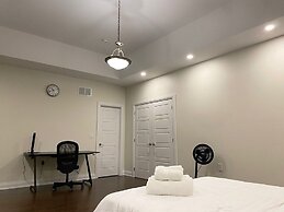 Dazzling Home Next to Beach & Go Station