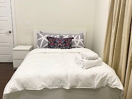 Dazzling Home Next to Beach & Go Station