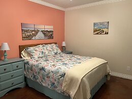 Candlelight Cottages by the Beach