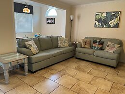 Candlelight Cottages by the Beach