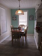 Candlelight Cottages by the Beach