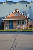 Candlelight Cottages by the Beach