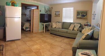 Candlelight Cottages by the Beach