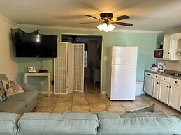 Candlelight Cottages by the Beach