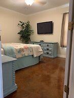 Candlelight Cottages by the Beach