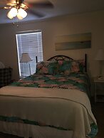 Candlelight Cottages by the Beach