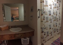 Candlelight Cottages by the Beach