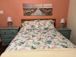 Candlelight Cottages by the Beach