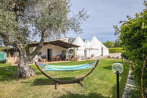 La Casa Sulla Roccia Trulli Pool