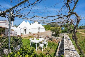 La Casa Sulla Roccia Trulli Pool