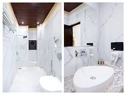 The Chronicles - Near the Lake Pichola Udaipur