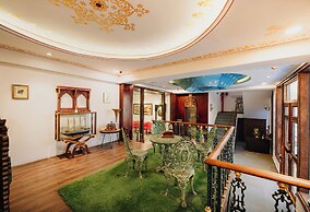 The Chronicles - Near the Lake Pichola Udaipur