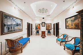 The Chronicles - Near the Lake Pichola Udaipur