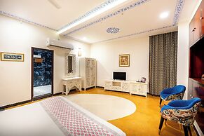 The Chronicles - Near the Lake Pichola Udaipur