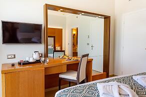 Lindos Bay Suites
