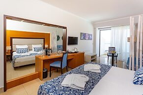 Lindos Bay Suites