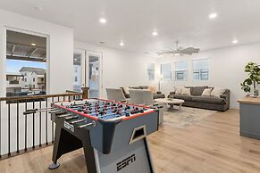 Desert Color Lake House by RedAwning