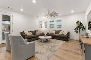 Desert Color Lake House by RedAwning