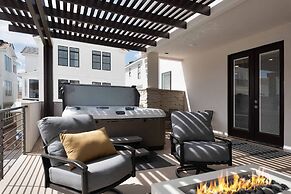 Desert Color Lake House by RedAwning