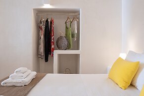 White Orchid Cave House & Studio