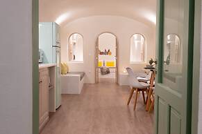 White Orchid Cave House & Studio