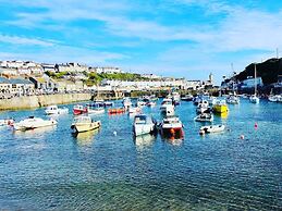 Captivating 5-bed House in Porthleven