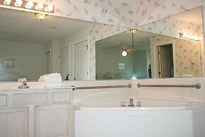 Brunswick Plantation Studio Unit 604l With Outdoor Pool and 27 Hole Go