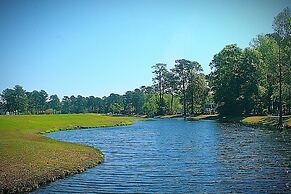 Brunswick Plantation Condo 1503M Next to Pool and Hickory Shaft Bistro